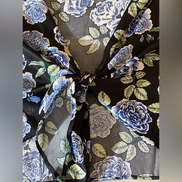 Missguided Black Blue Floral Tie Front Blouse Womens US 6 Sheer Top - Picture 6 of 7